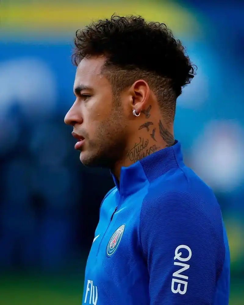 某初中在利 某初中在利