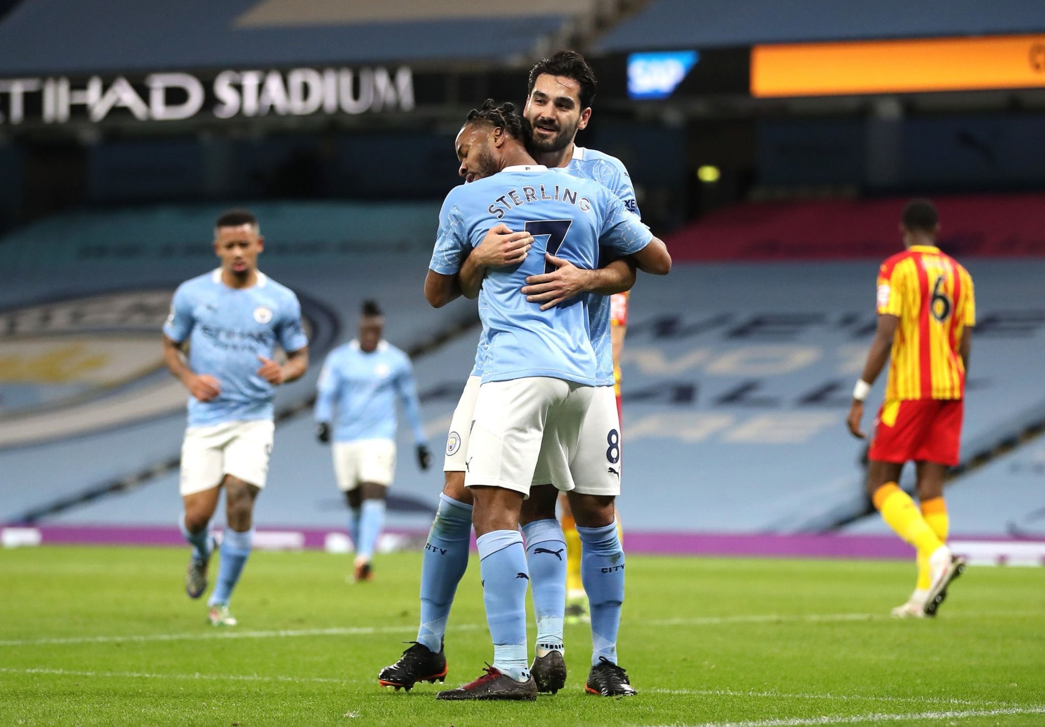 磊抛出橄榄 磊抛出橄榄