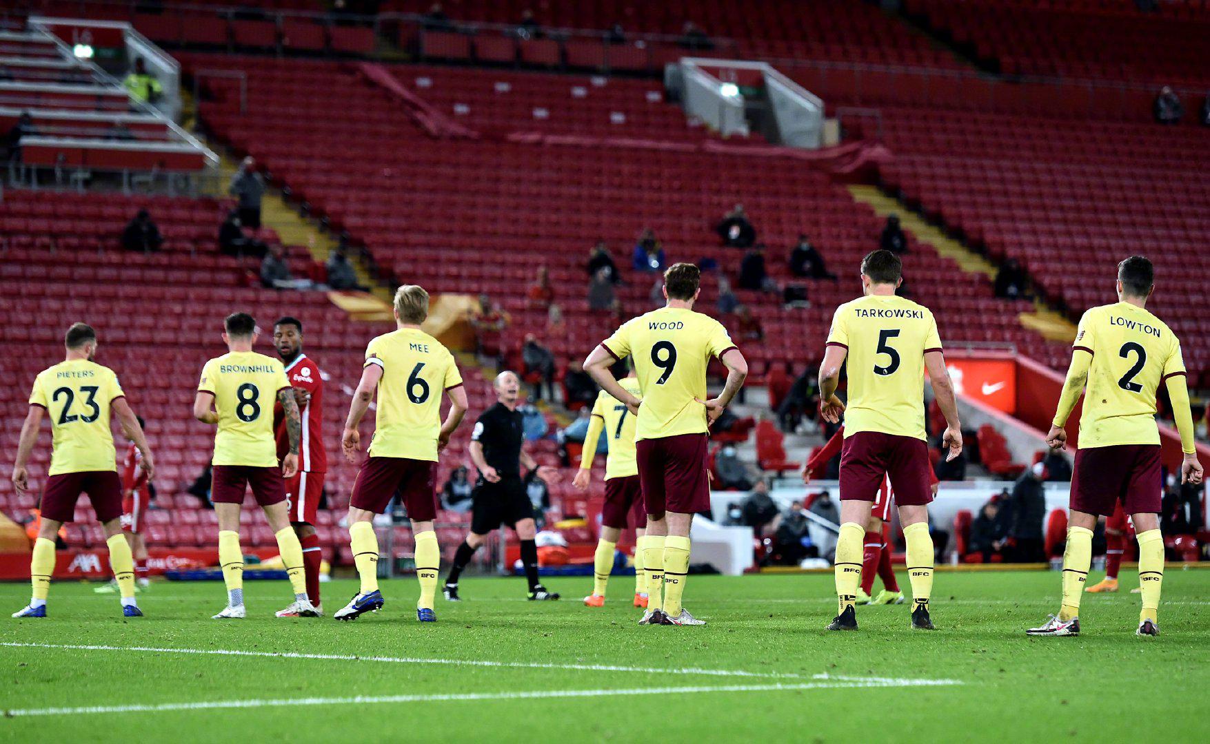 於迎來扳回 於迎來扳回